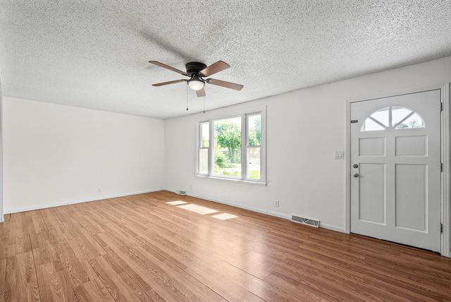 203 Sewell Dr, Clarksville, TN 37042