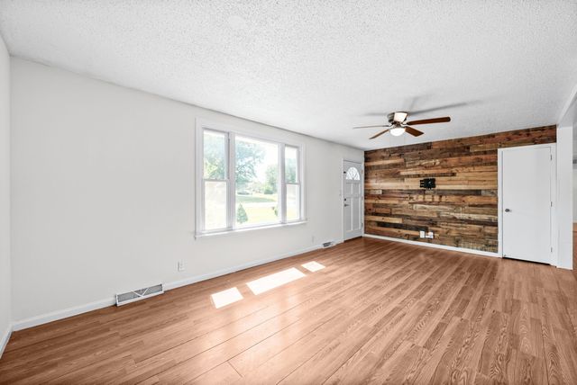 203 Sewell Dr, Clarksville, TN 37042