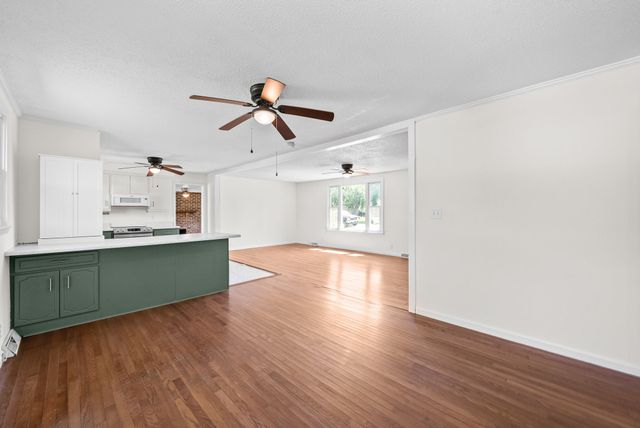 203 Sewell Dr, Clarksville, TN 37042
