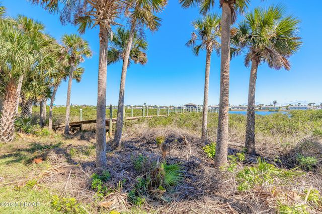 31 S Riverwalk Drive, Palm Coast, FL 32137