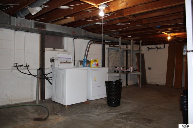 1010 S 39 Street S, Lincoln, NE 68510