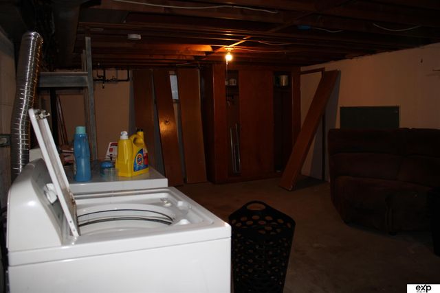 1010 S 39 Street S, Lincoln, NE 68510