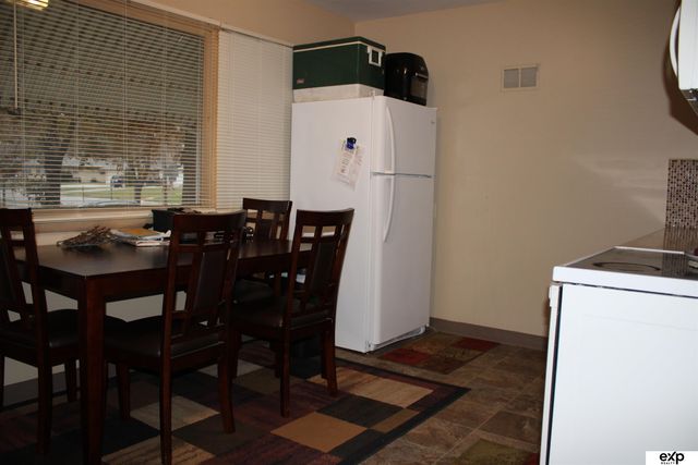 1010 S 39 Street S, Lincoln, NE 68510