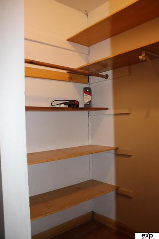 1010 S 39 Street S, Lincoln, NE 68510