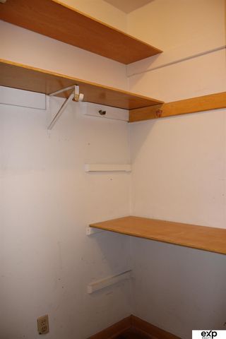 1010 S 39 Street S, Lincoln, NE 68510