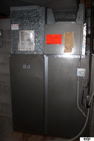 1010 S 39 Street S, Lincoln, NE 68510