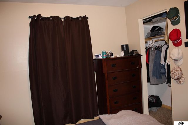 1010 S 39 Street S, Lincoln, NE 68510