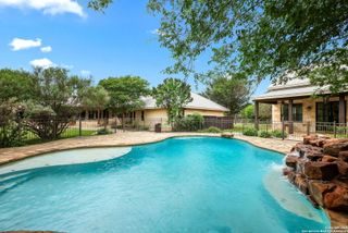 27302 felswand, New Braunfels, TX 78132