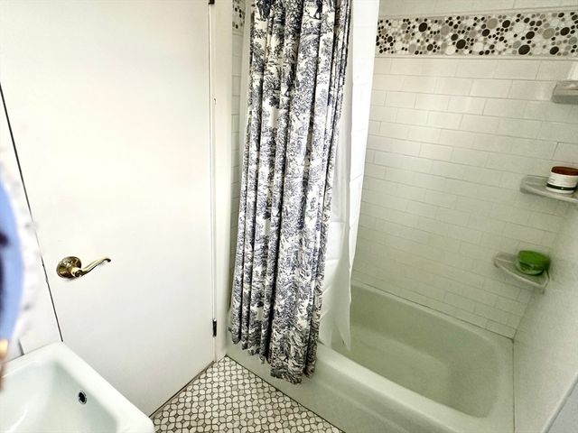 62 Pine Avenue, Barnstable, MA 02601