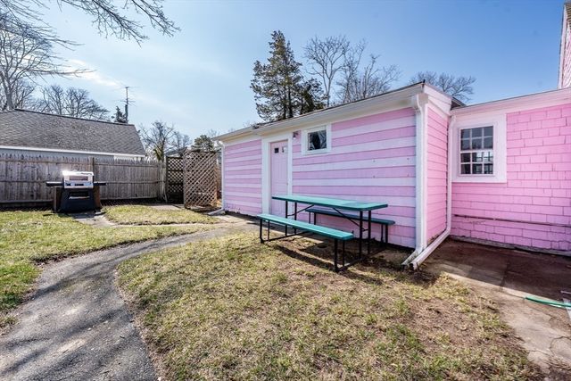 62 Pine Avenue, Barnstable, MA 02601