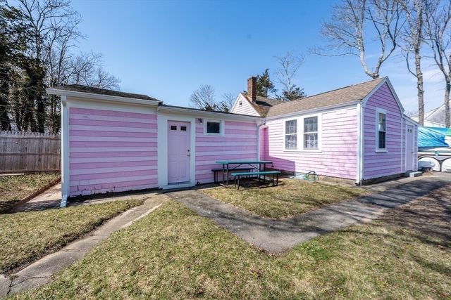 62 Pine Avenue, Barnstable, MA 02601