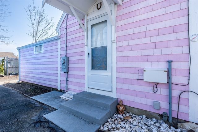 62 Pine Avenue, Barnstable, MA 02601