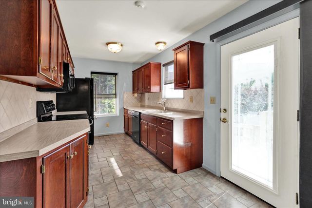 1032 AMITY CIR, Reading, PA 19605