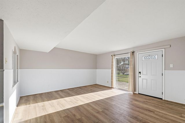 1721 Dell Oak Drive, Garland, TX 75040