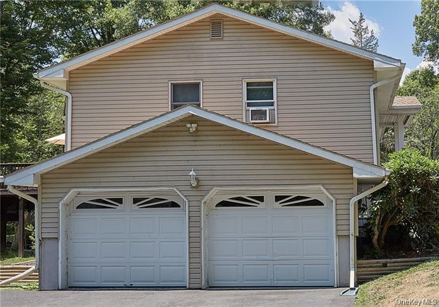 19 Billy Avenue, Washingtonville, NY 10992