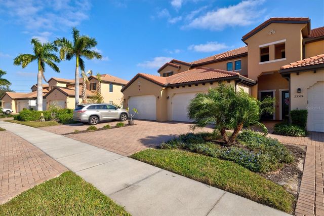 23516 AWABUKI DRIVE 201, Venice, FL 34293