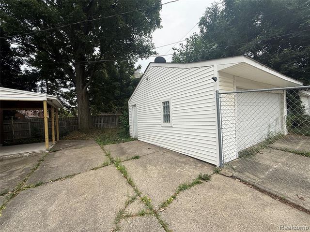20045 Ward Street, Detroit, MI 48235