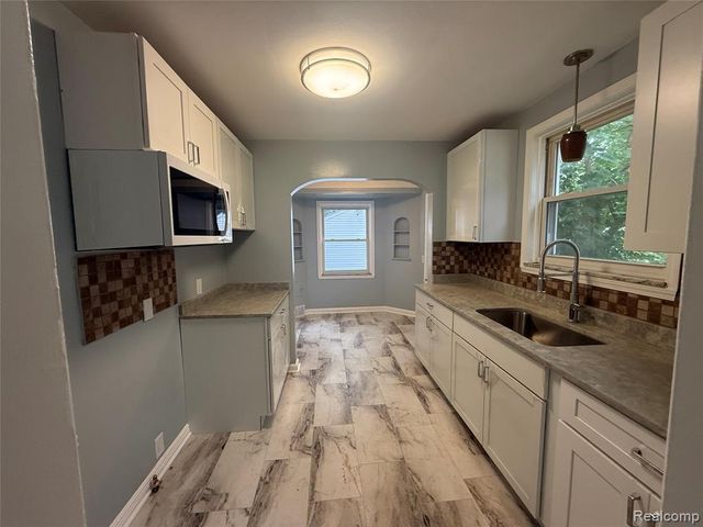 20045 Ward Street, Detroit, MI 48235
