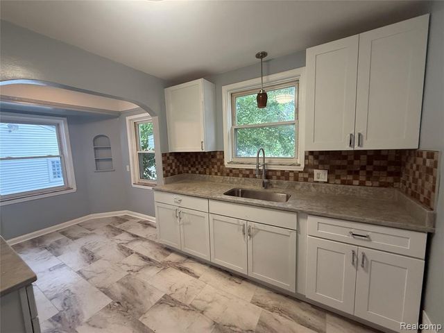 20045 Ward Street, Detroit, MI 48235