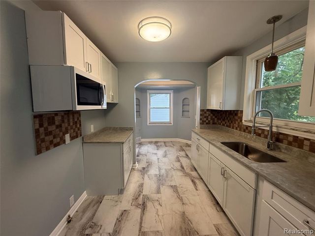 20045 Ward Street, Detroit, MI 48235