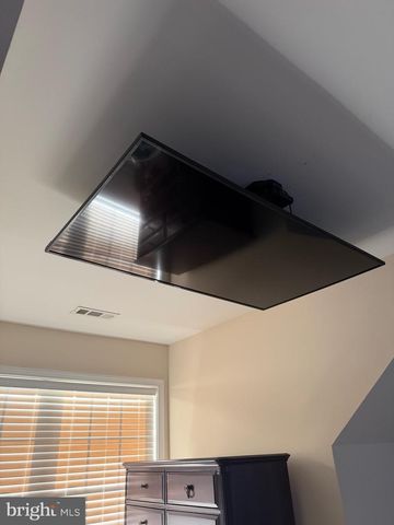 12 COURTNEY CT, Fredericksburg, VA 22405