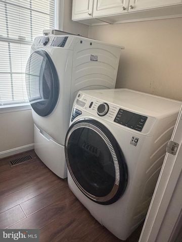 12 COURTNEY CT, Fredericksburg, VA 22405