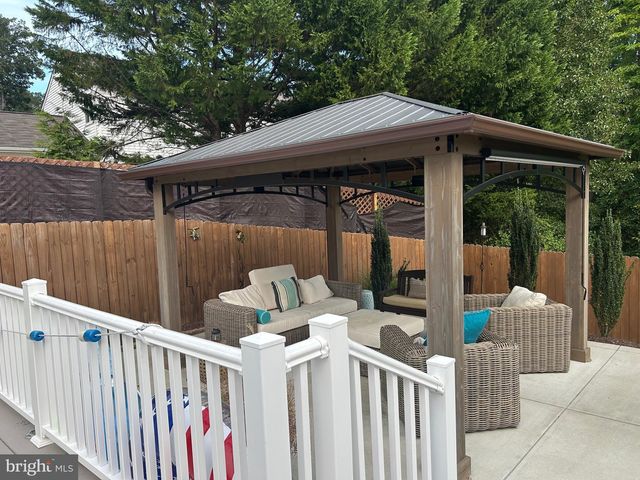 12 COURTNEY CT, Fredericksburg, VA 22405