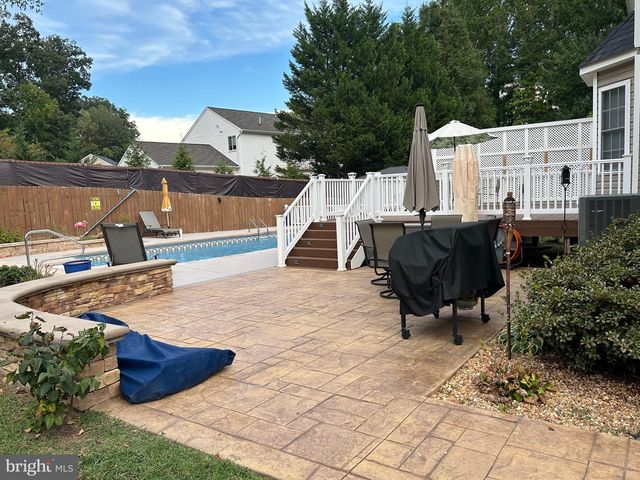 12 COURTNEY CT, Fredericksburg, VA 22405