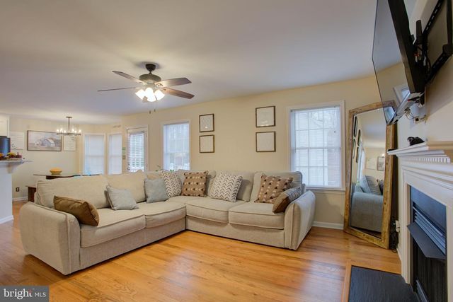 12 COURTNEY CT, Fredericksburg, VA 22405