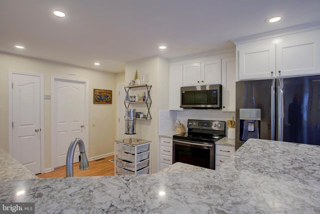 12 COURTNEY CT, Fredericksburg, VA 22405