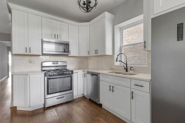 8132 S Marshfield Avenue, Chicago, IL 60620