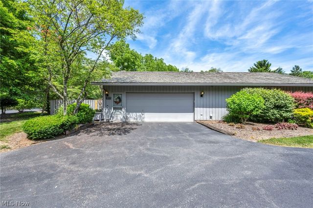 410-29 Willow Circle, Aurora, OH 44202