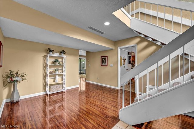 410-29 Willow Circle, Aurora, OH 44202