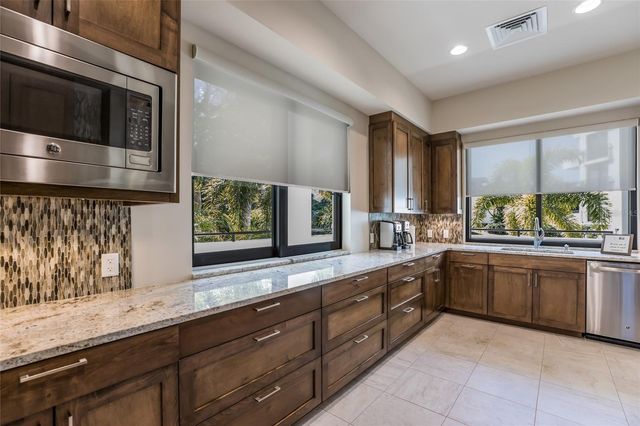 1425 GULF OF MEXICO DRIVE 408, Longboat Key, FL 34228