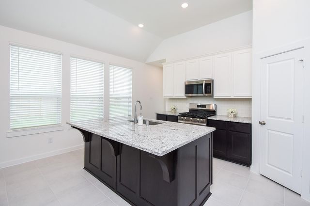 5115 Murillo Drive, Iowa Colony, TX 77583