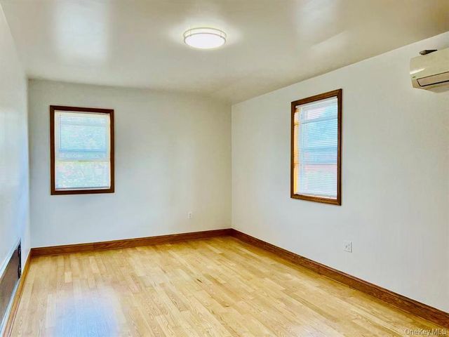 43-44 195th Street, Flushing, NY 11358