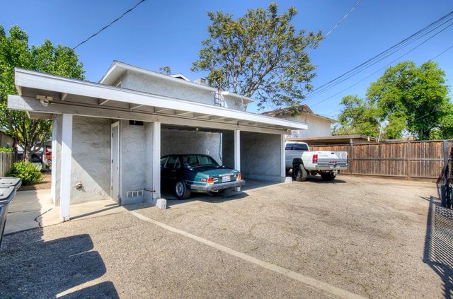 402 N Poplar Avenue, Fresno, CA 93701