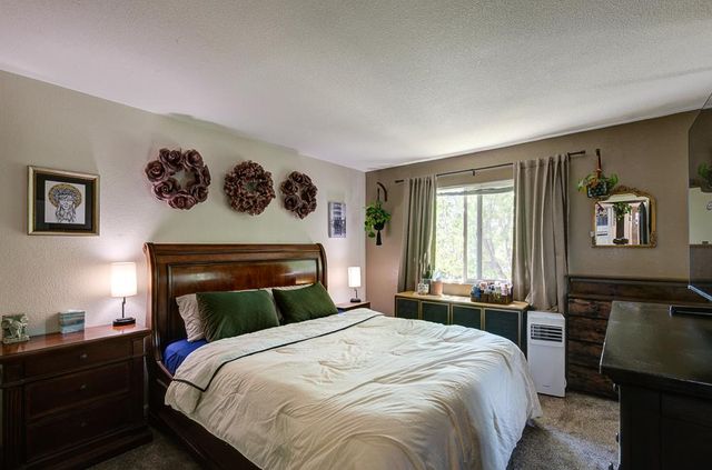 402 N Poplar Avenue, Fresno, CA 93701