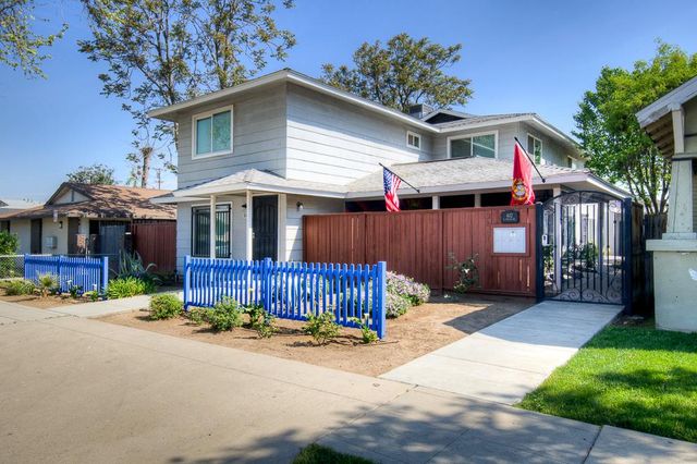402 N Poplar Avenue, Fresno, CA 93701