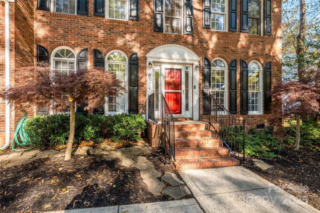 6709 Fairhope Court, Charlotte, NC 28277