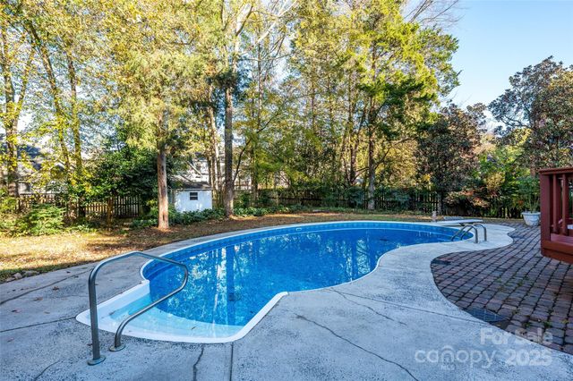 6709 Fairhope Court, Charlotte, NC 28277