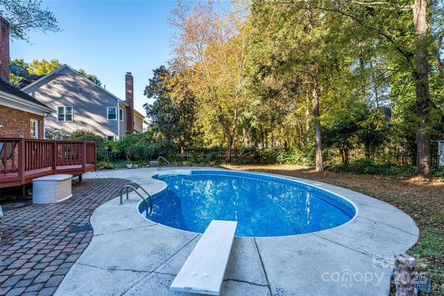 6709 Fairhope Court, Charlotte, NC 28277