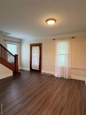 2175 W Auburn Road, Rochester Hills, MI 48309