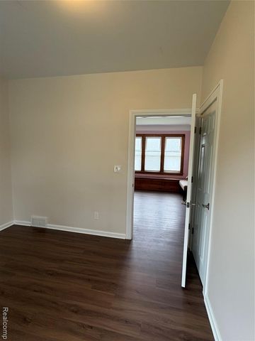 2175 W Auburn Road, Rochester Hills, MI 48309