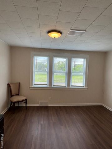 2175 W Auburn Road, Rochester Hills, MI 48309