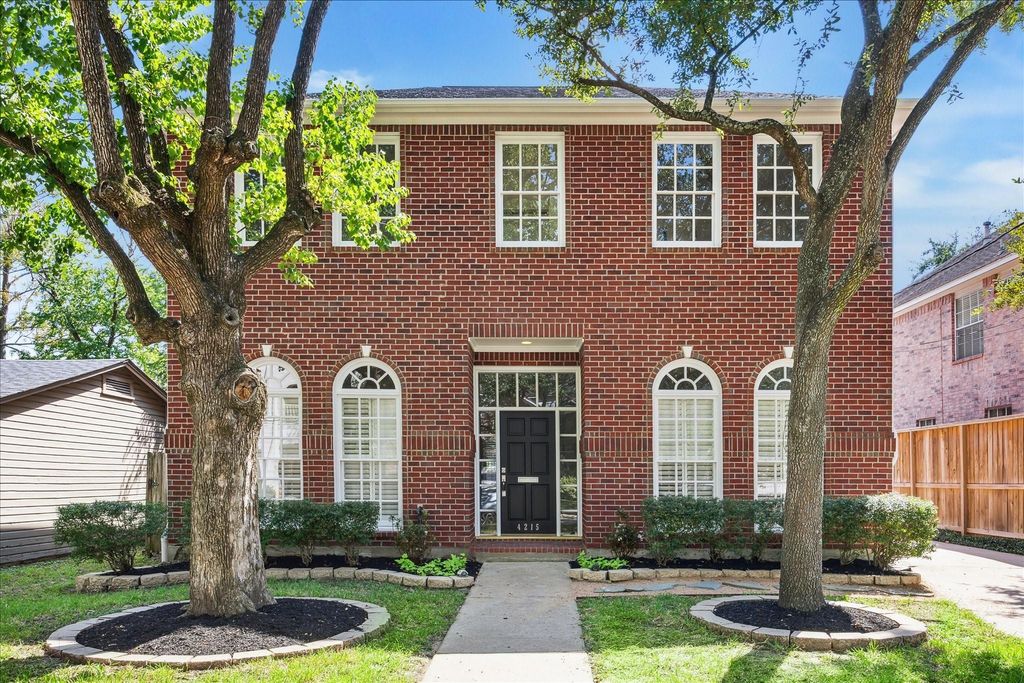4215 Law Street, Houston, TX 77005