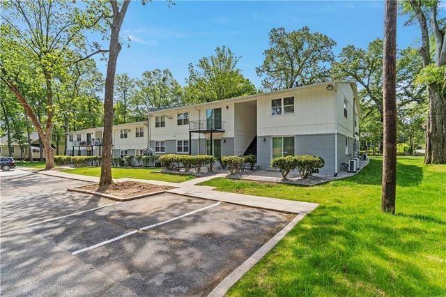 1701 Hawthorne 12, Atlanta, GA 30337