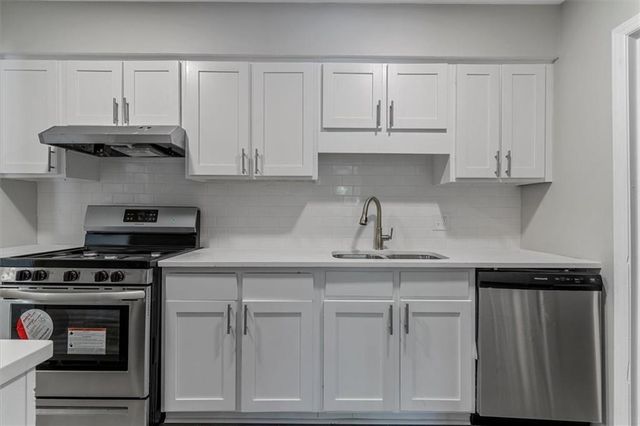 1701 Hawthorne 12, Atlanta, GA 30337