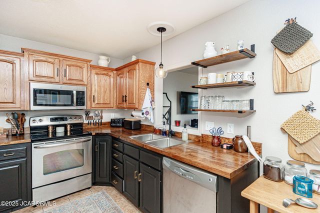 617 BUCKSKIN DRIVE, Jefferson City, MO 65109