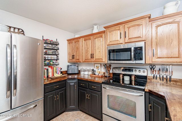 617 BUCKSKIN DRIVE, Jefferson City, MO 65109